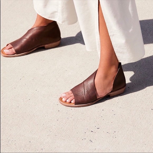 *SOLD* FREE PEOPLE Mont Blanc Cocoa Leather sandal - Picture 1 of 8